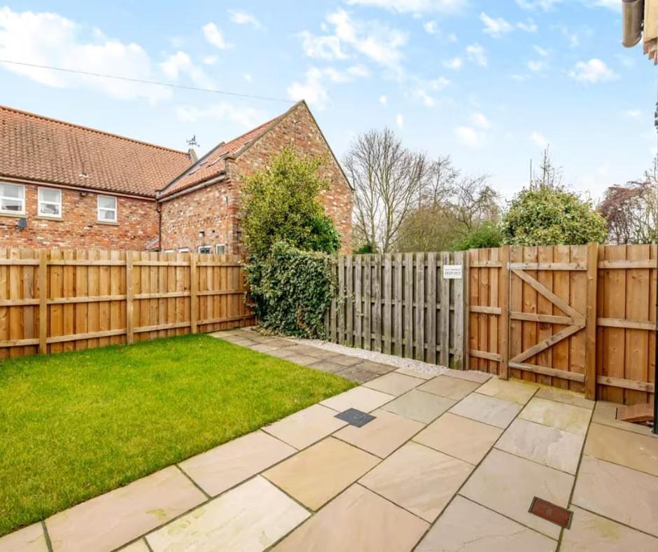 Holiday home Salix York